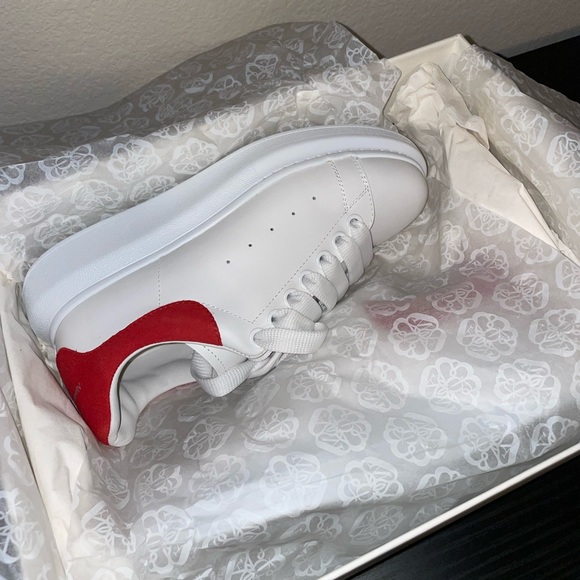 Alexander McQueen Sneakers 💯 Authentic - Picture 4 of 14